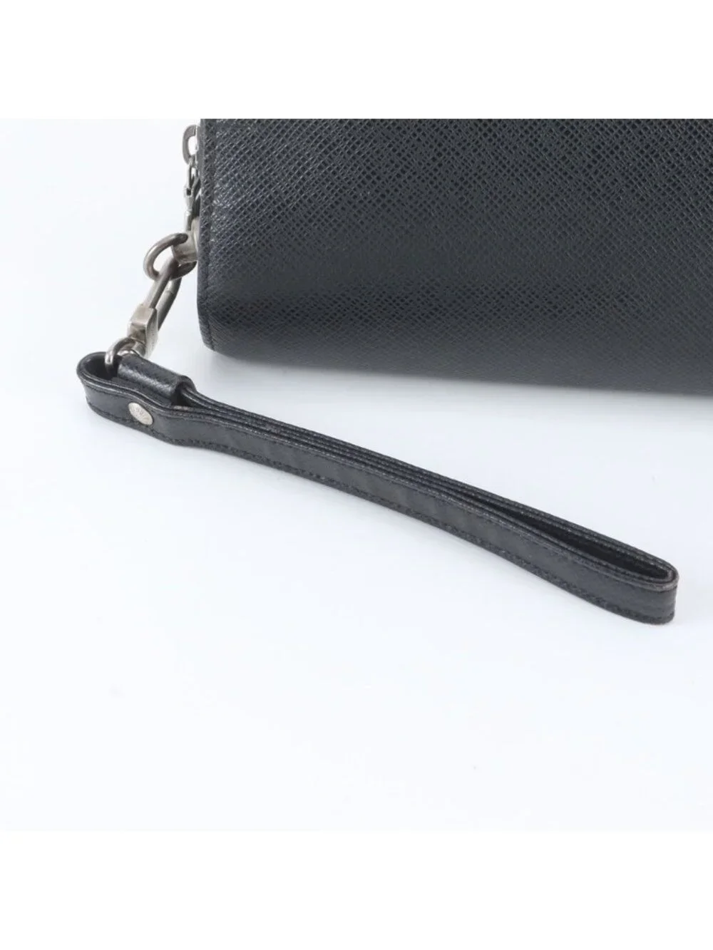 Louis Vuitton Taiga Baikal Leather Clutch Pouch Business